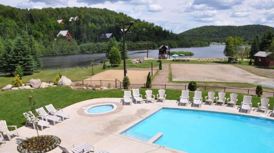 The Chic Shack - Golf, Ski, Spa Saint-Faustin エクステリア 写真